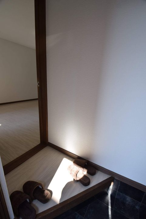 レオナ東光6・6の玄関