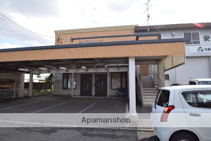 ネーブルハイツの外観