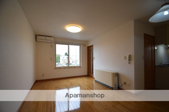 みどりハイツ−16の居間