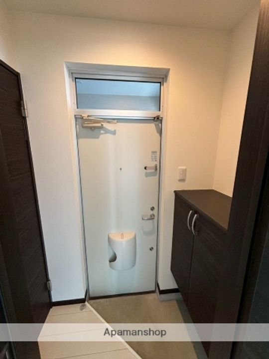 REGINA BERRY B棟の玄関