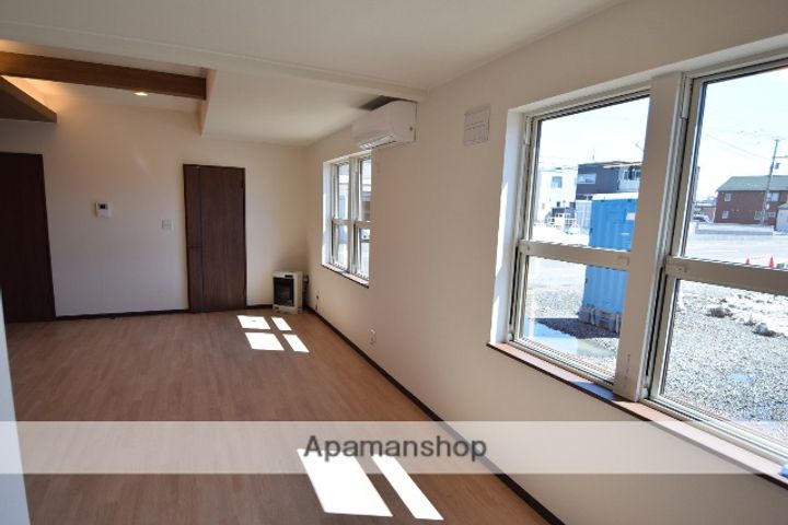 北海道旭川市神楽岡十一条4丁目(一戸建)の賃貸物件の居間