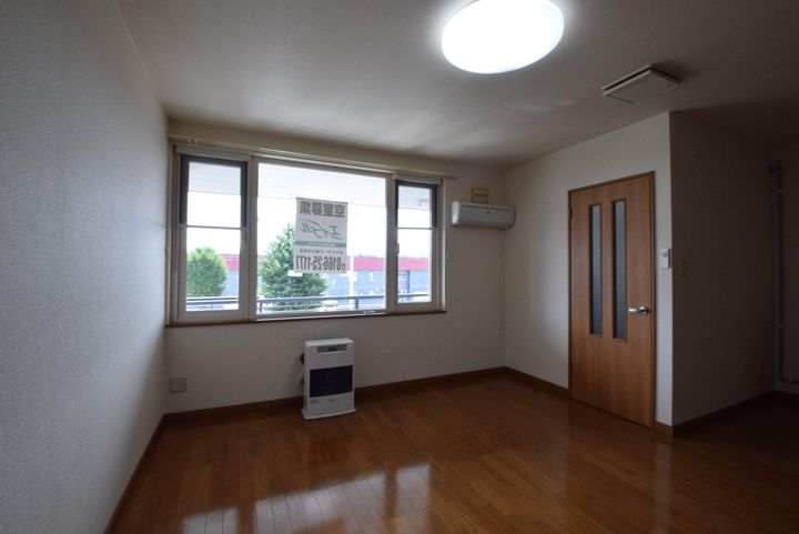 グレースフルひじり野の居間