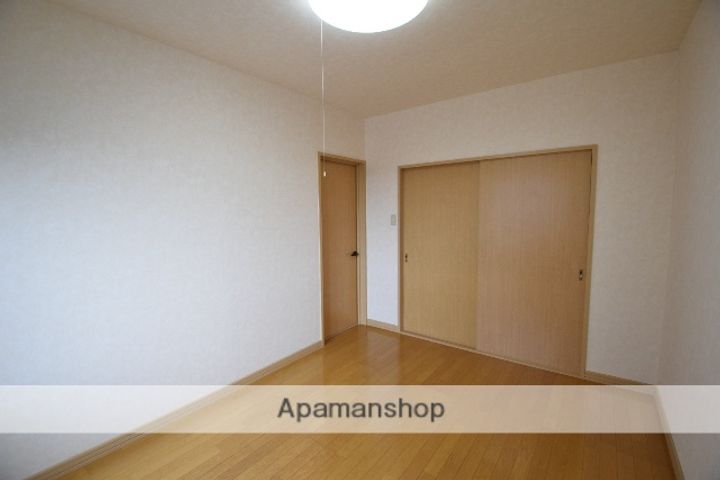 ハイエスト東7・7の内装