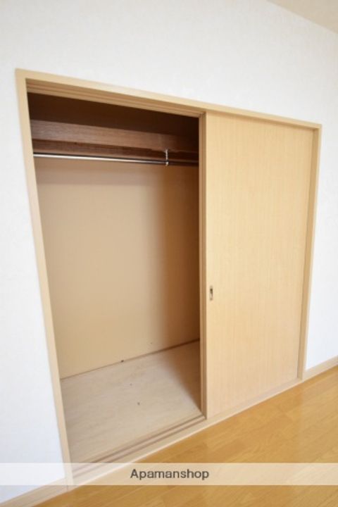 ハイエスト東7・7の内装