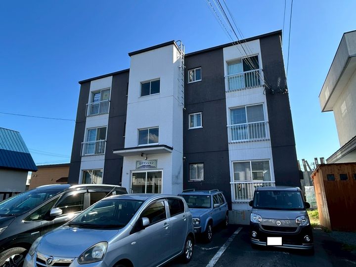 石川マンション301の外観