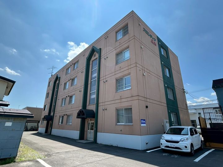 フロンティア尾形203の外観