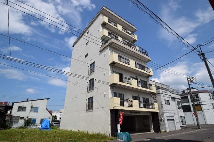 道央しあわせハイツ 7ーH号室の外観