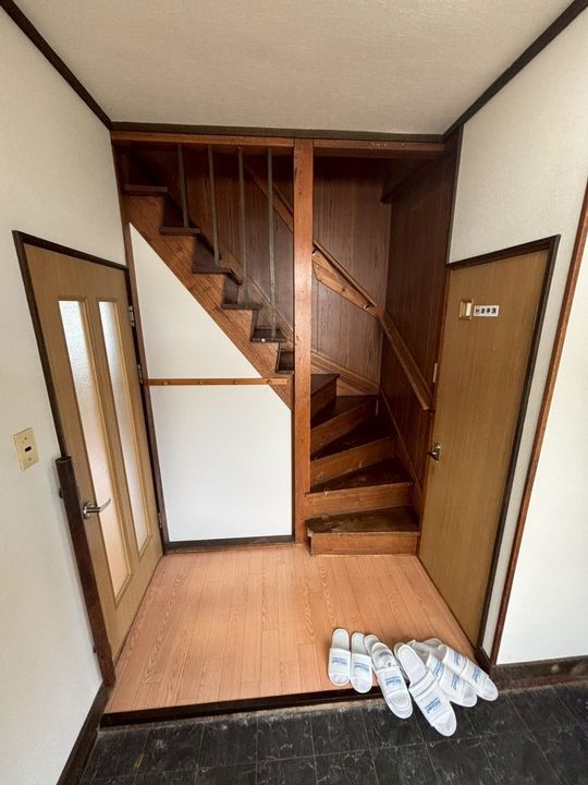 北海道旭川市緑町23丁目(一戸建)の賃貸物件戸建ての玄関