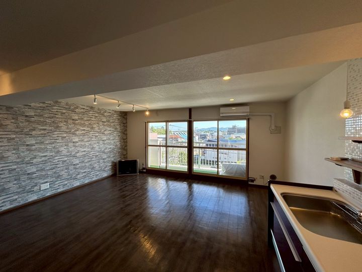 勤財協第4旭川5条コーポBの居間