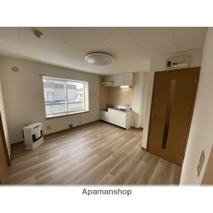 ジョイフル羊ヶ丘201の居間