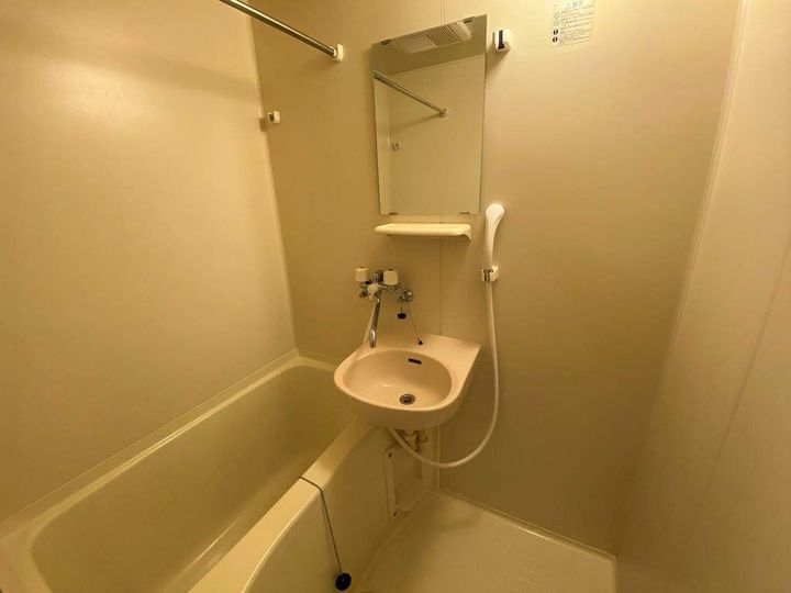 レオパレスグレイスポプラ208の風呂