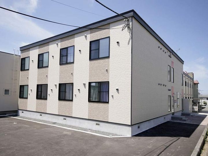 レオパレスグレイスポプラ208の外観