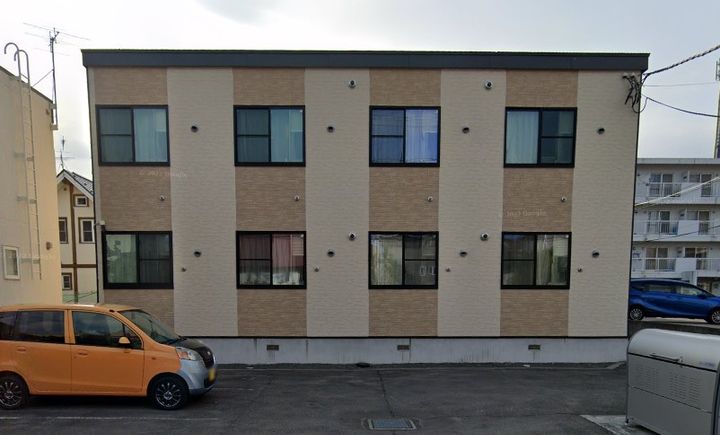 レオパレスグレイスポプラ208の外観