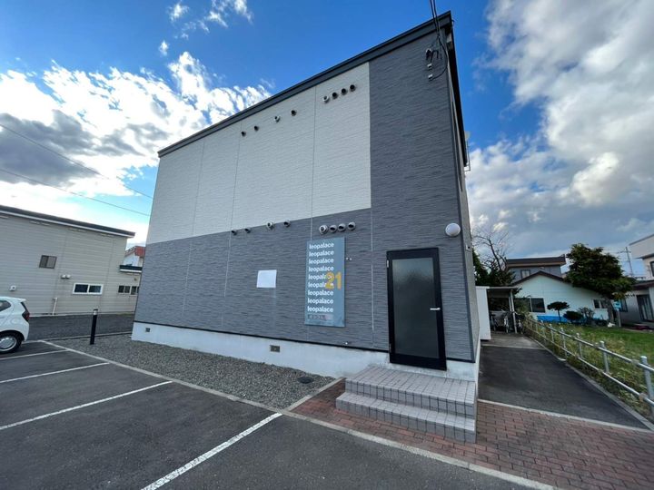 レオパレスオンフルール201の外観