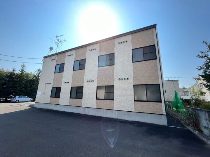レオパレスブラン平岡公園203の外観