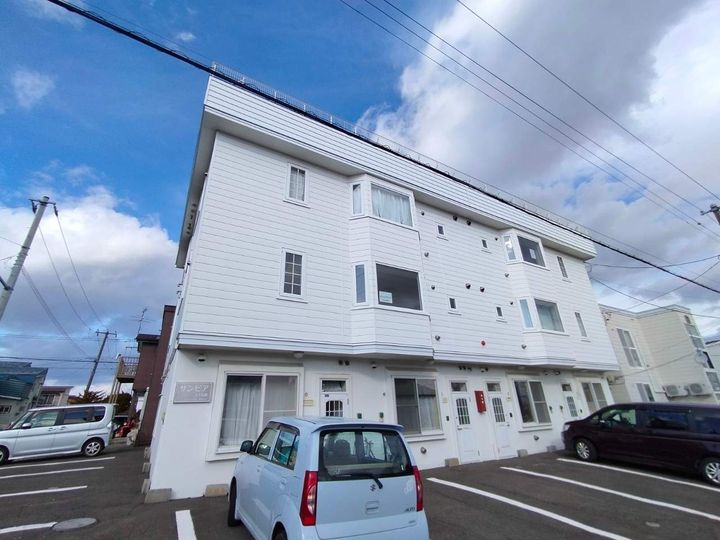 サンピア 3丁目館の外観
