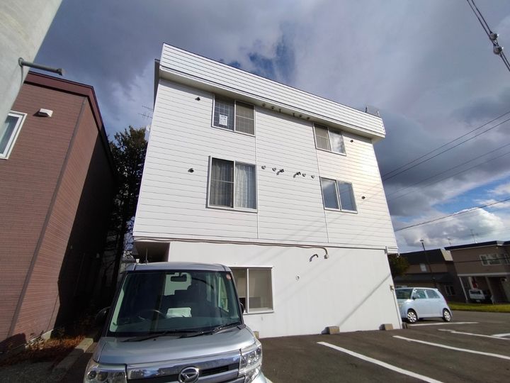 サンピア 3丁目館の外観