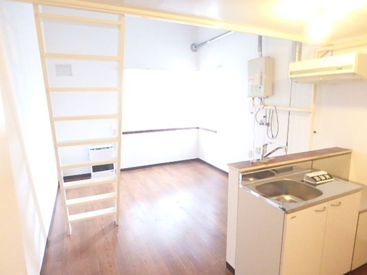TS札幌106の居間