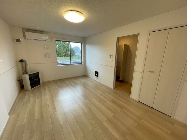 ソレイユ グラス Aの居間