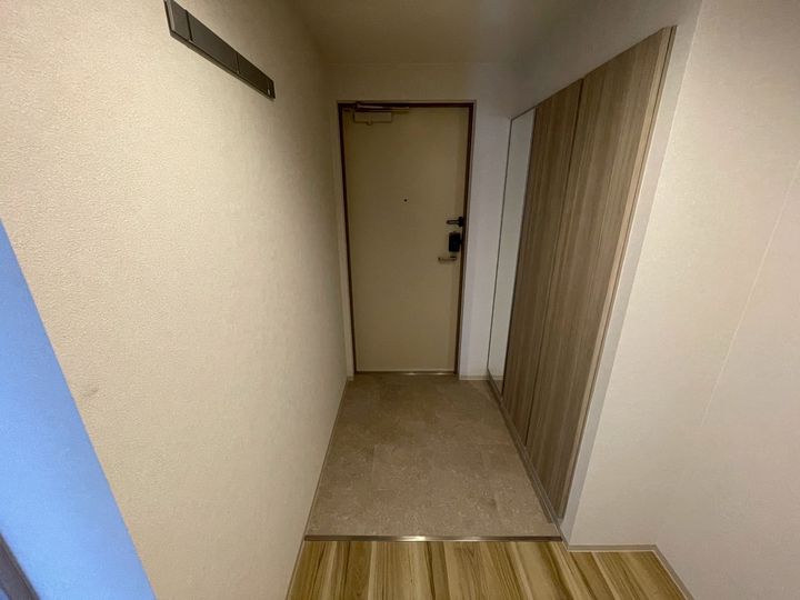 ピオネロ恵庭Ⅱの玄関