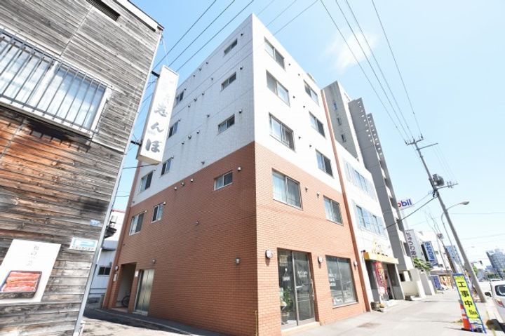 CASA COMODOの外観