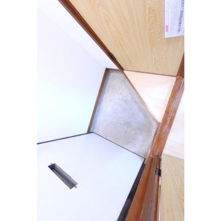 コーポ大沼の玄関