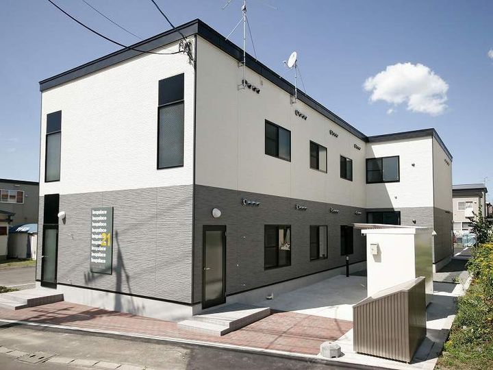 レオパレスミーム 新川の外観