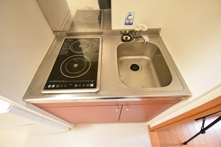 レオパレスW WEST105のキッチン