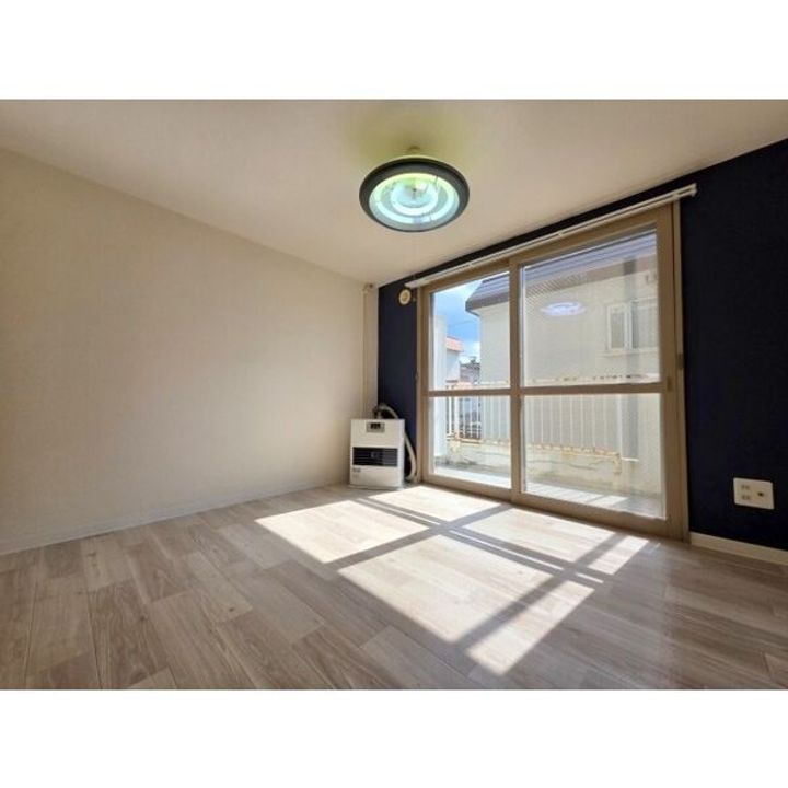 第7AMS円山203の居間