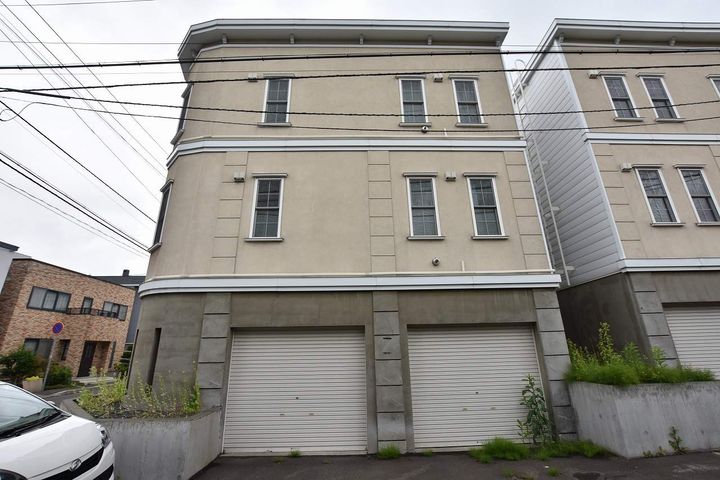 CASA西町グランデA棟201の外観