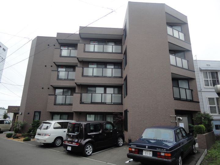 北海道札幌市西区八軒二条西2丁目の賃貸マンションの外観