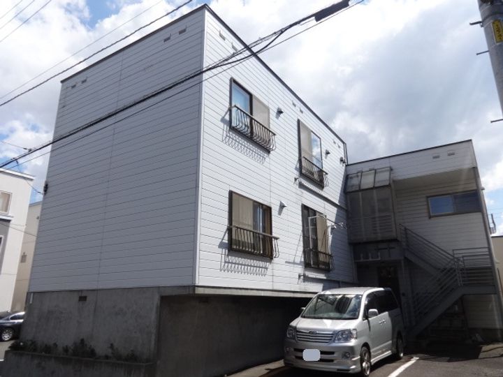 北海道札幌市西区発寒十一条4丁目の賃貸アパートの外観