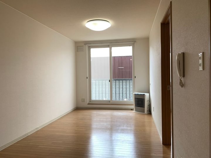 MS八軒103の居間