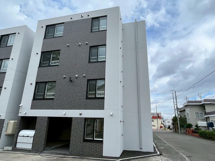 ラフィーネ西町北403の外観