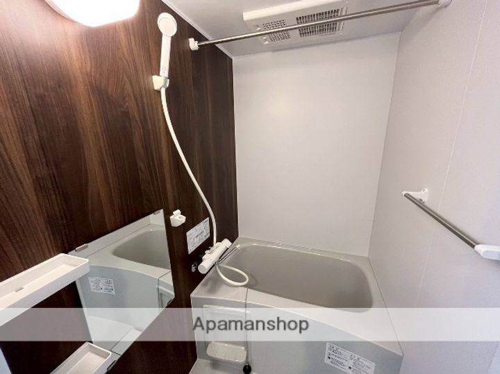 北海道札幌市西区西町北13丁目の賃貸マンションの風呂