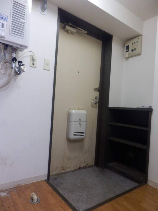 デベックス澄川47103の玄関