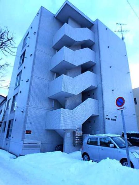 アーバンクリスタル00402の外観