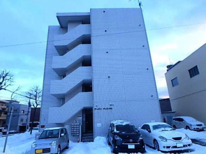 アーバンクリスタル00402の外観