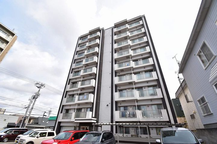 プレステージ福住西の外観