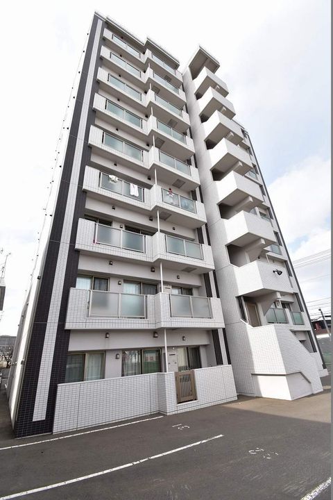 プレステージ福住西の外観