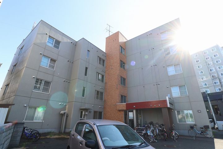メゾンドボワール南郷の外観