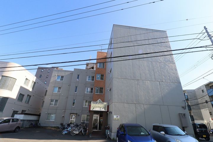 メゾンドボワール南郷の外観