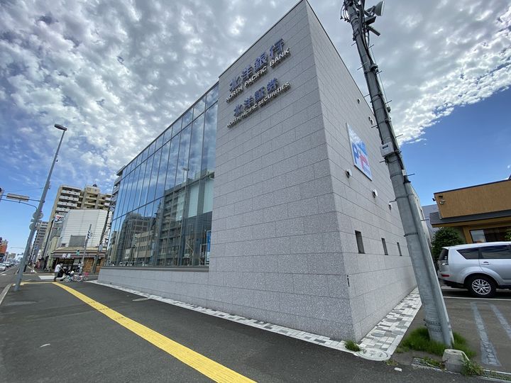 TAーRIーRU学園前の周辺