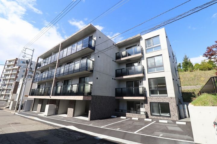 AMADEUS澄川の外観