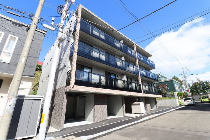 AMADEUS澄川の外観