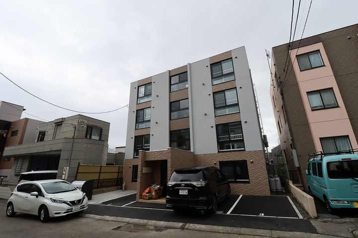 NRJニシオカ102の外観