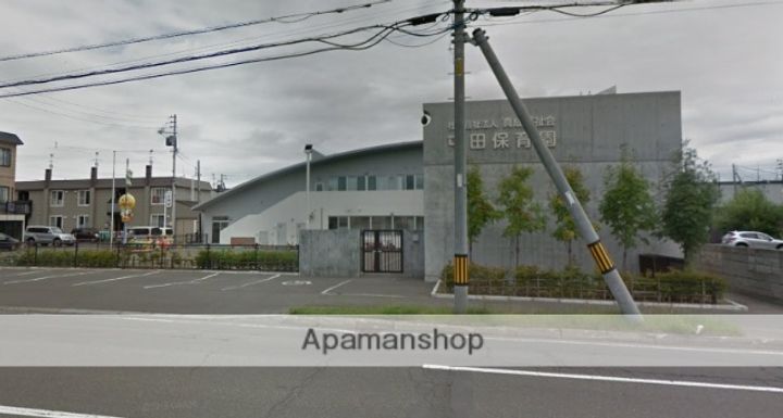 フェリシモヒルズの周辺