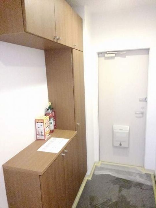 フランミルトマンションAの玄関