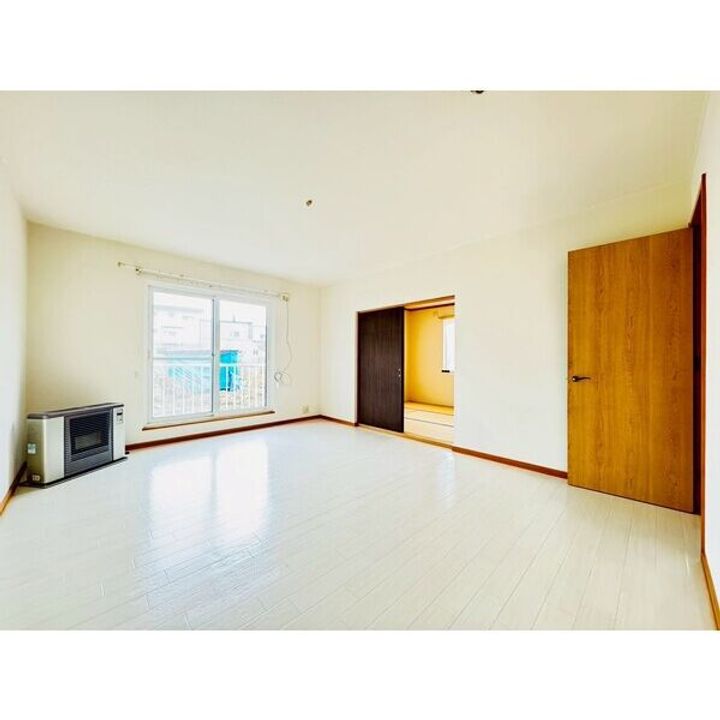 ルーエプラツ101の居間