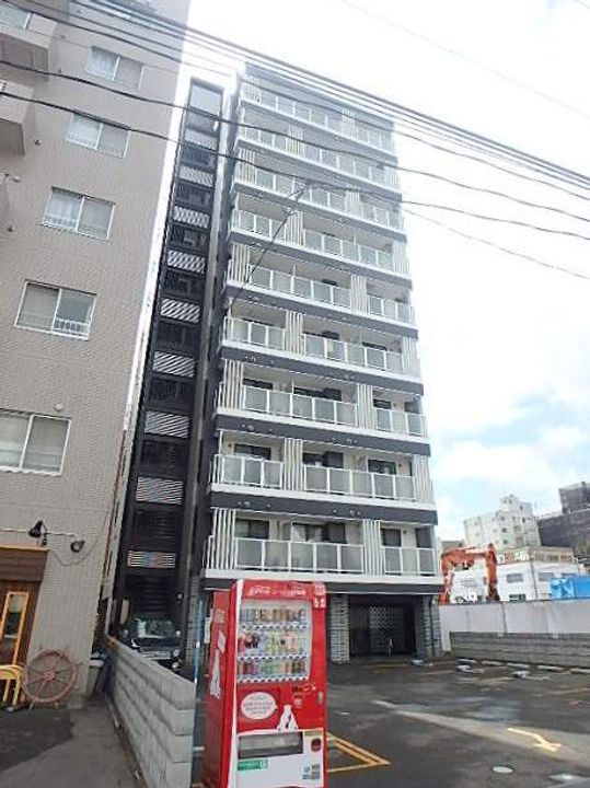 ブランノワールN13.EXEの外観